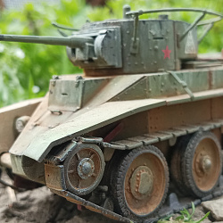 Советский колёсно- гусеничный лёгкий танк йБт-7