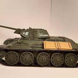 Советский средний танк Т-34/76 (обр. 1942 г.)