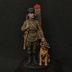 Миниатюра в росписи  "Младший сержант Пограничных войск с собакой, 1941 г. СССР