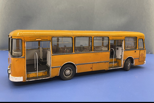 Советский автобус Kit1 (677 М)/GT35040