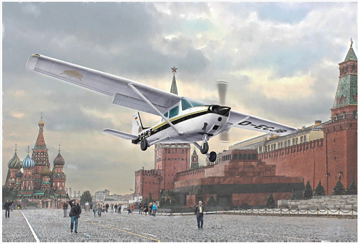 Самолет CESSNA 172 SKYHAWK - Landing on Red Square (1987)/2764