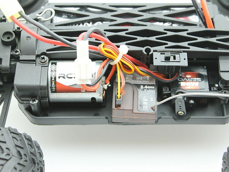 Монстр Himoto Tracker 4WD 2.4G 1/18 RTR/E18TK